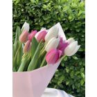 20 szál tulipán díszpapírban, anyák napi matricával - rózsaszín, fehér