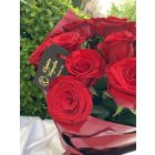 25 szál vörös rózsa díszpapírban