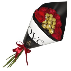   Tölcsér csokor 7 szál vörös rózsával, Ferrero rocher-val