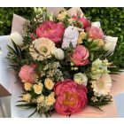 Barack színű vegyes csokor anyák napi betűzővel