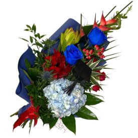 Kék - piros ballagási csokor kalapos betűzővel