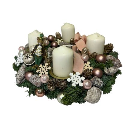 Letisztult, pasztell adventi koszorú, egérkeével