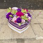 Lila-fehér szív alakú anyák napi box