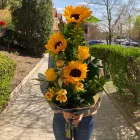 Napraforgós ballagási csokor betűzővel