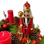 Piros adventi koszorú masnival, diótörővel